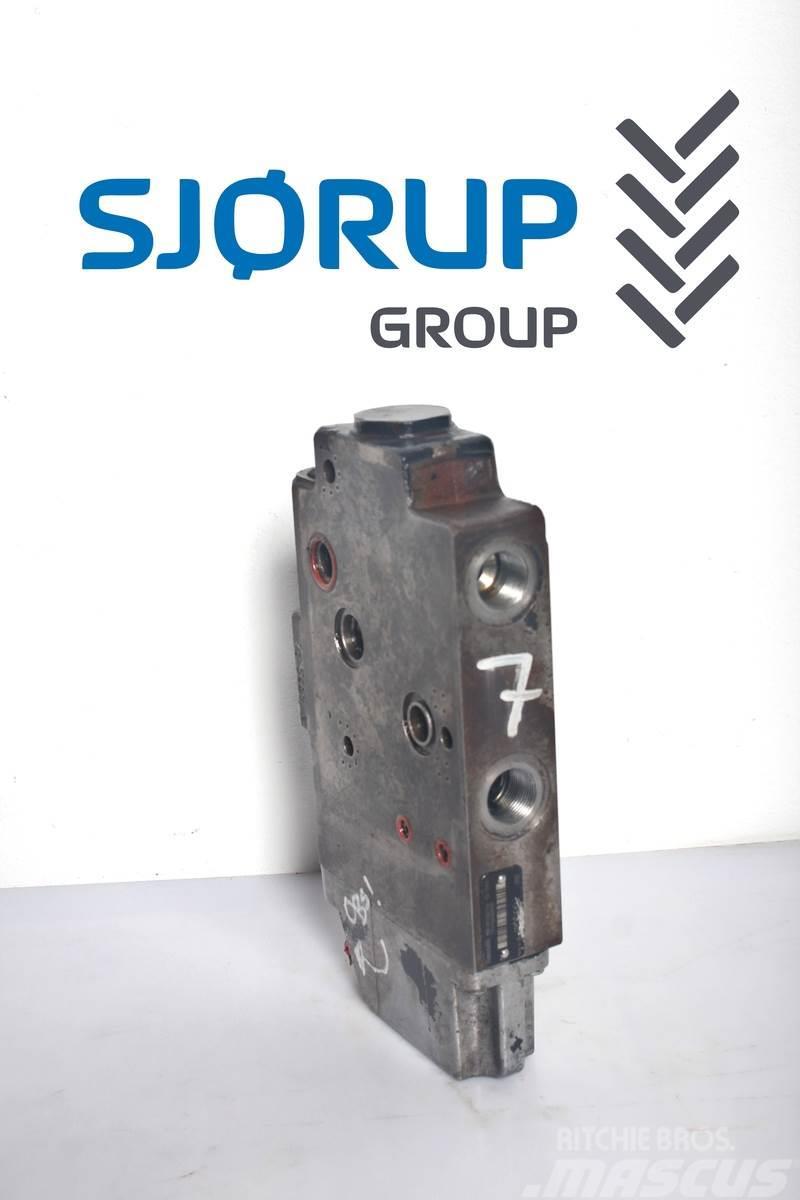Deutz-Fahr Agrotron 6180 TTV Remote control valve Hydraulikk