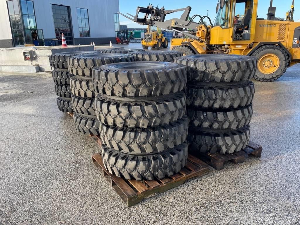  Tiron 10.00-20 Crane tires 3x sets Hjulgravere