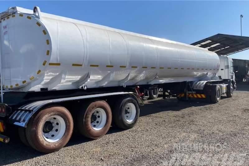  SA Road Tanker Tri Axle Bridging Fuel Tanker Trail Andre hengere