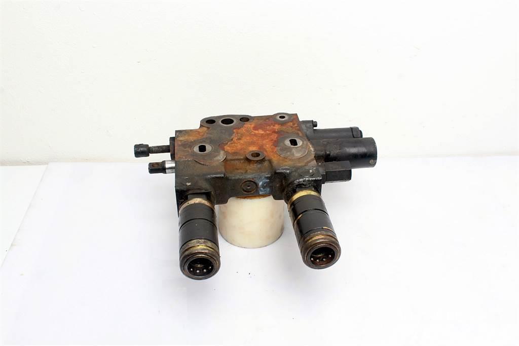 Case IH MX100C Remote control valve Hydraulikk