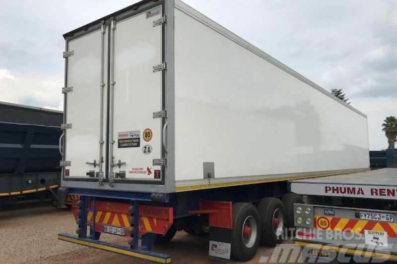  Ice Cold Bodies 2 x Tri axle Fridge trailers with Andre hengere