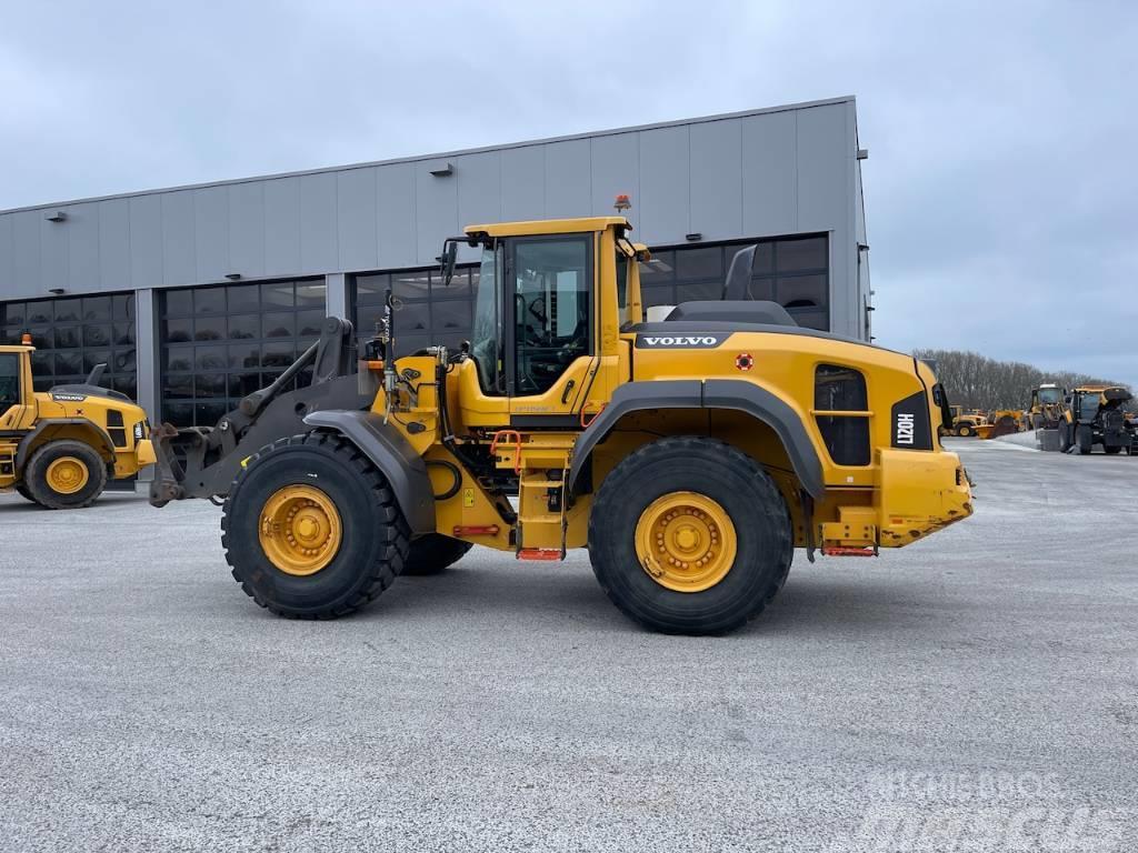Volvo L 120 H (more L120H's available) Hjullastere