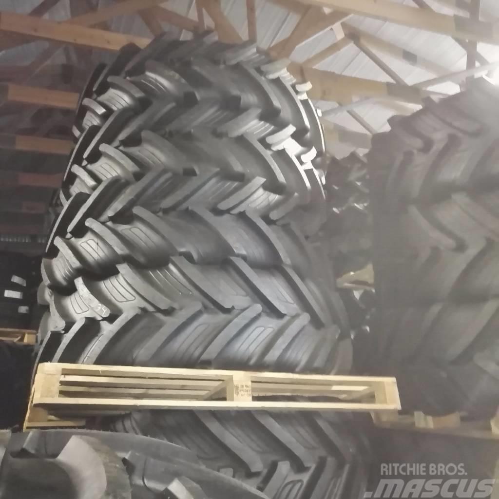  Traktori renkaita Dekk, hjul og felger