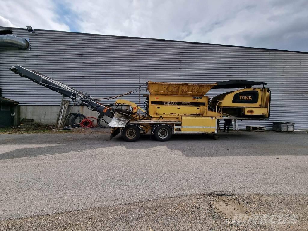 Tana Shark Utstyr for avfall sortering