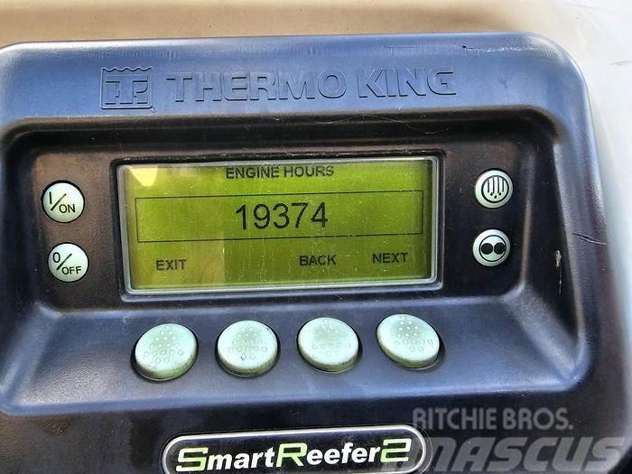 Krone SDR 27 EL4-FB, 3 AXLE FRIDGE TRAILER WITH MEAT RAI Frysetrailer Semi