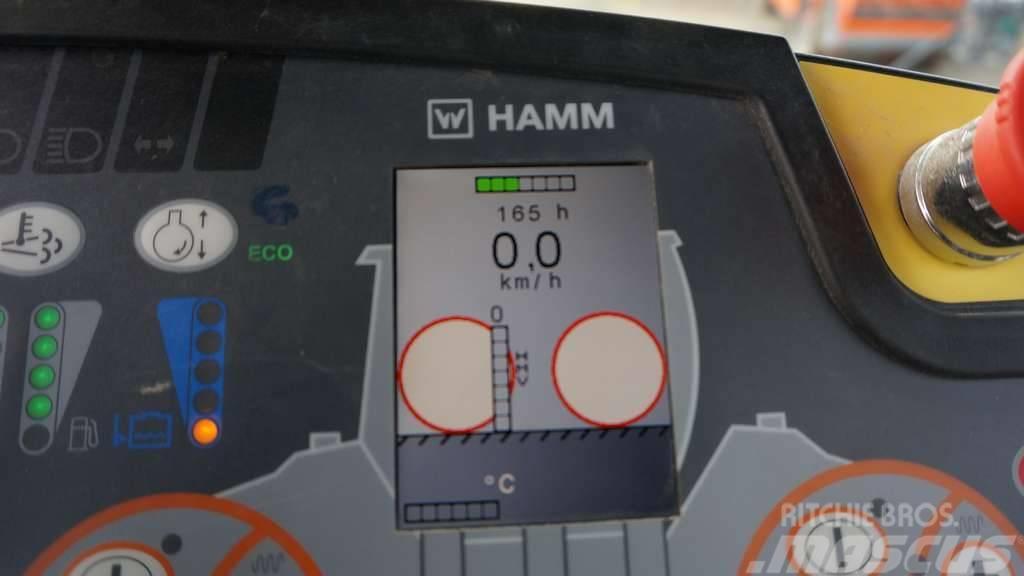 Hamm HD+120iVV Tandem Valser
