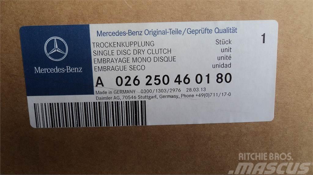 Mercedes-Benz EMBREAGEM MB A0242507401080 Andre komponenter