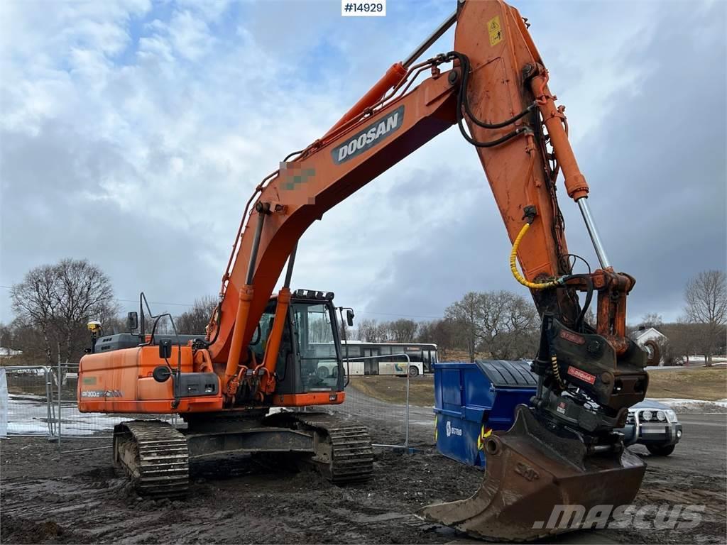 Doosan DX300 LC-3 Crawler Excavator w/Oilquick, Rotor Til Beltegraver