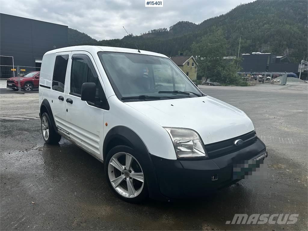 Ford Transit Connect w/ 2 sets of tires. Varebiler