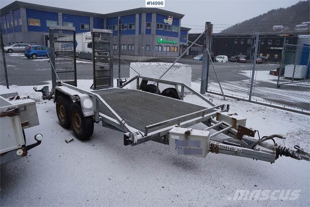 Hammer machine trailer w/ driving bridge Varebiler