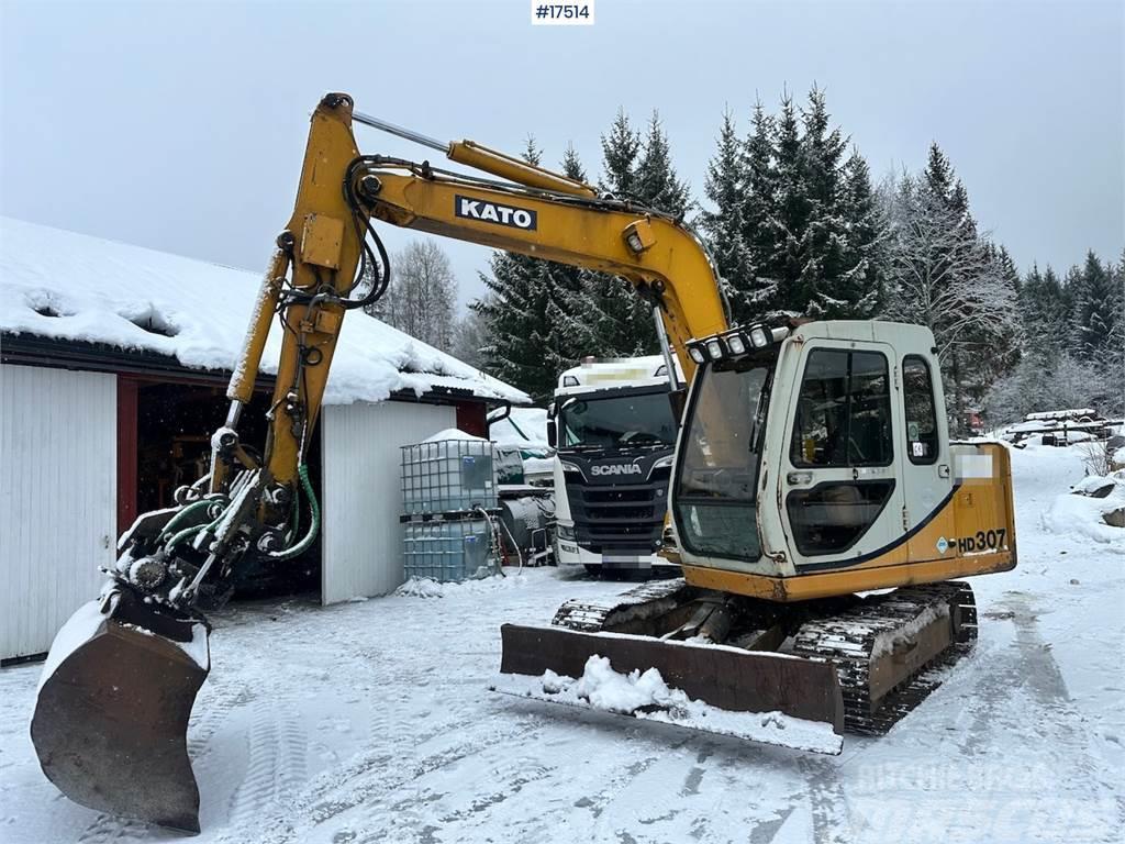Kato HD-307 Tracked excavator w/ Rototilt and 2 buckets Beltegraver