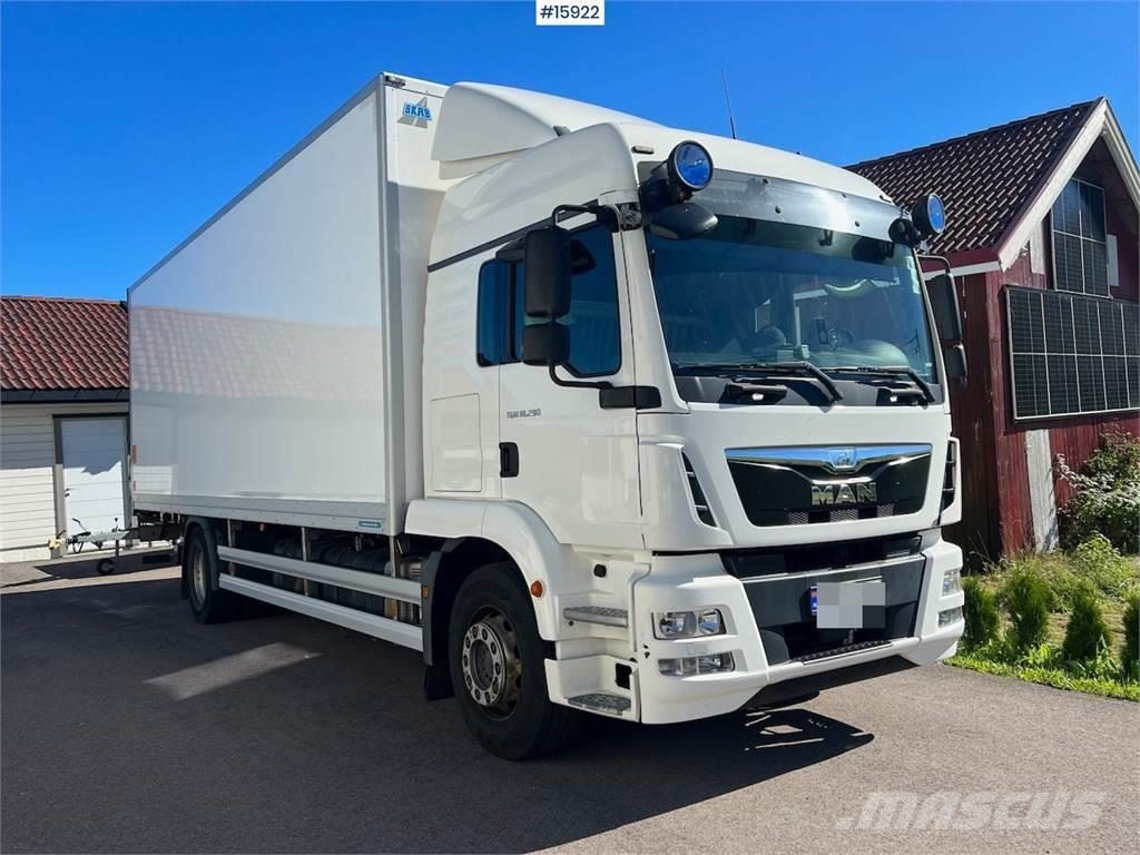 MAN TGM 18.290 Cabinet truck w/ full side opening. WAT Skapbiler