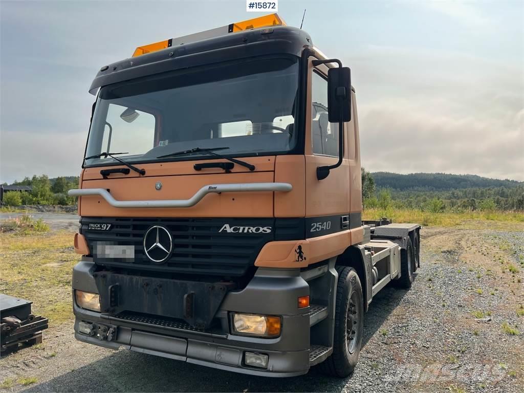 Mercedes-Benz Actros 2540 hook lift, snow rigged Krokbil