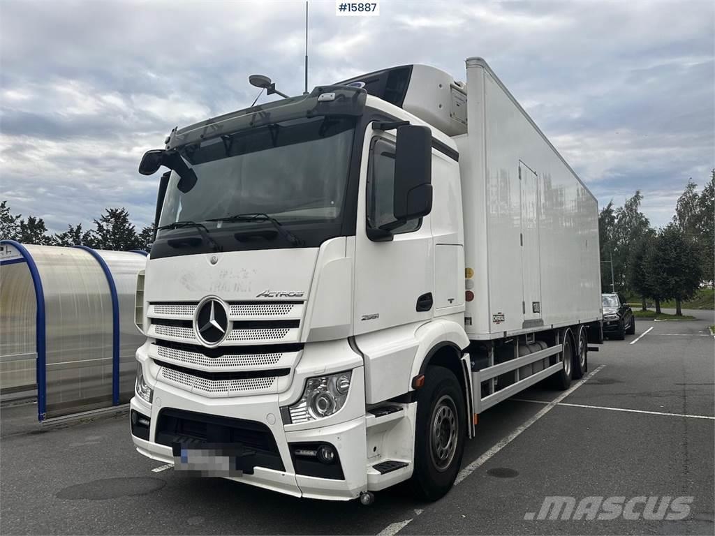 Mercedes-Benz Actros 6x2 Box Truck w/ fridge/freezer unit. Skapbiler