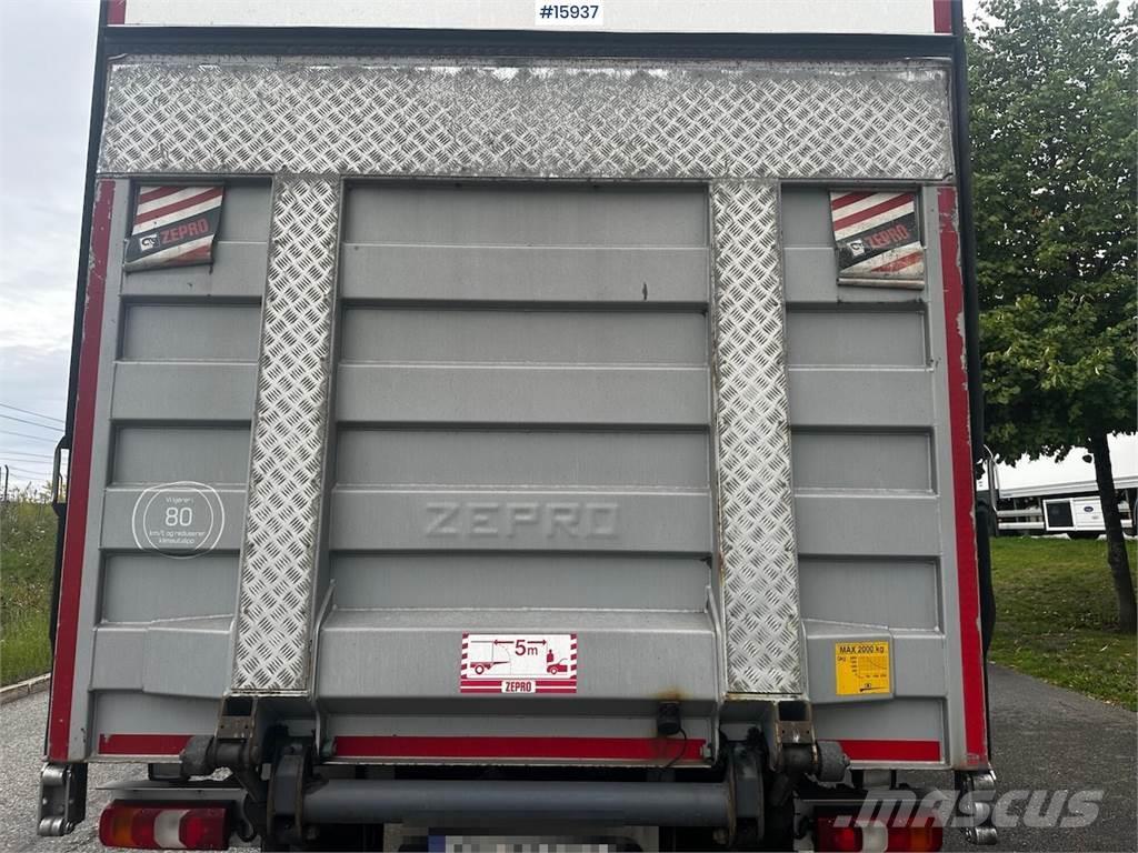 Mercedes-Benz Atego Truck w/ rear lift. Skapbiler