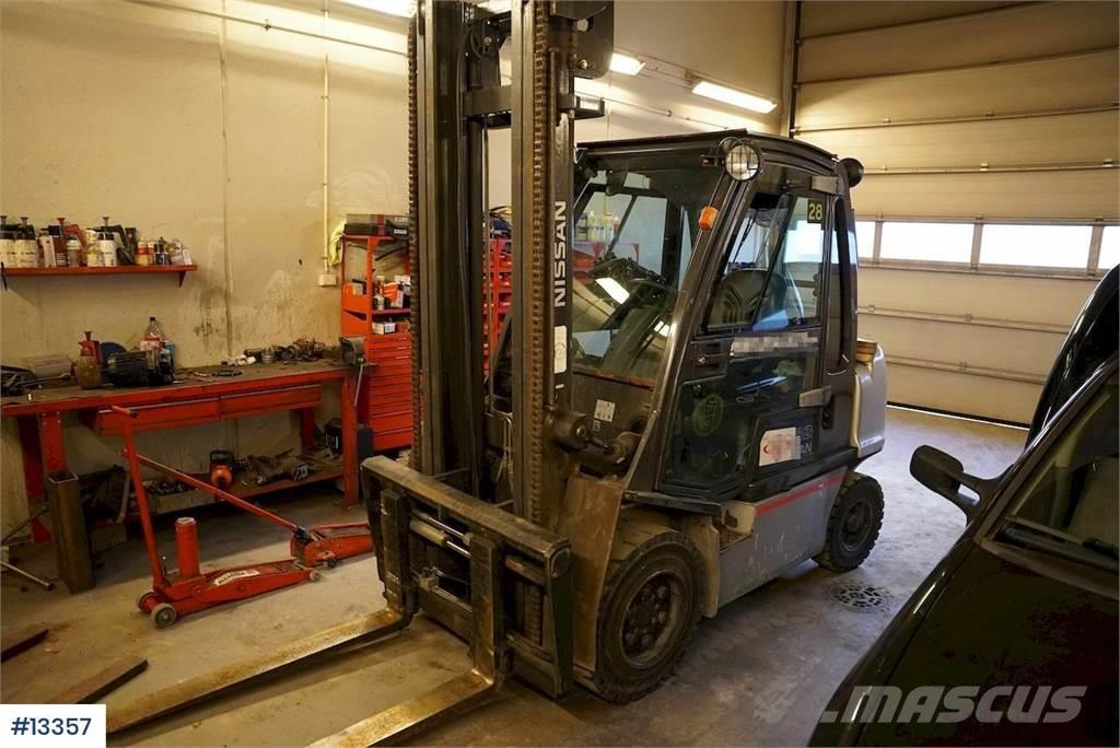 Nissan YG1D2A320 diesel truck Diesel Trucker