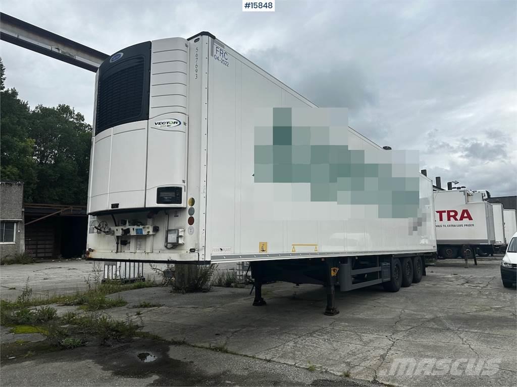 Schmitz Cargobull Thermotrolley w/ Carrier unit. Andre semitrailere