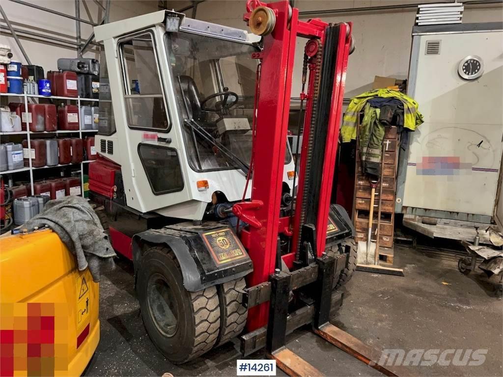 Toyota 02-5FD40 truck w/ elevating cabin WATCH VIDEO Gaffeltrucker - Annet