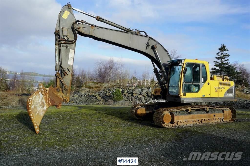 Volvo EC210 BLC w/ bucket Beltegraver