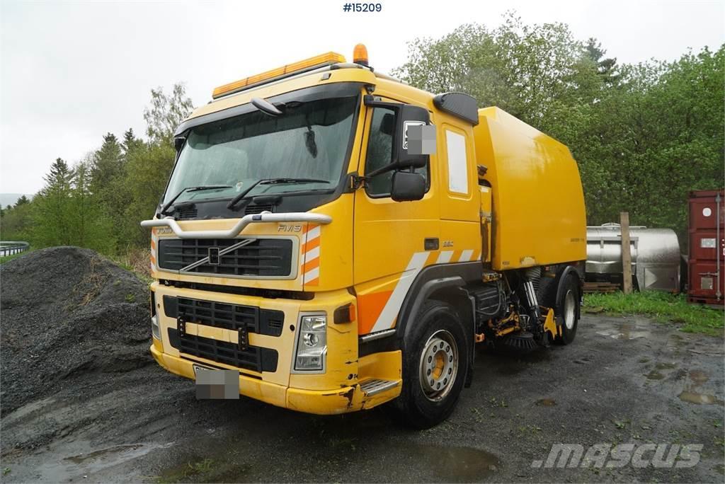 Volvo FM9 4x2 sweeper w/ Beam sweeper S7000 body WATCH V Feiebiler