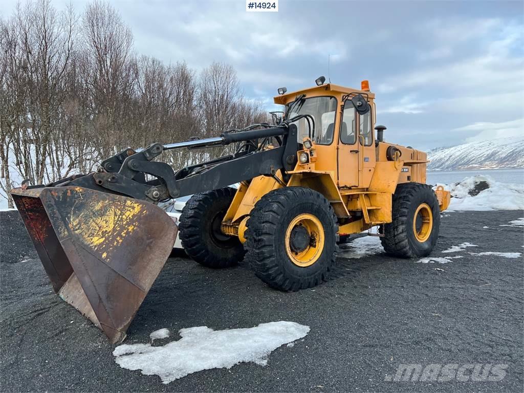 Volvo L90 wheel loader w/bucket Hjullastere