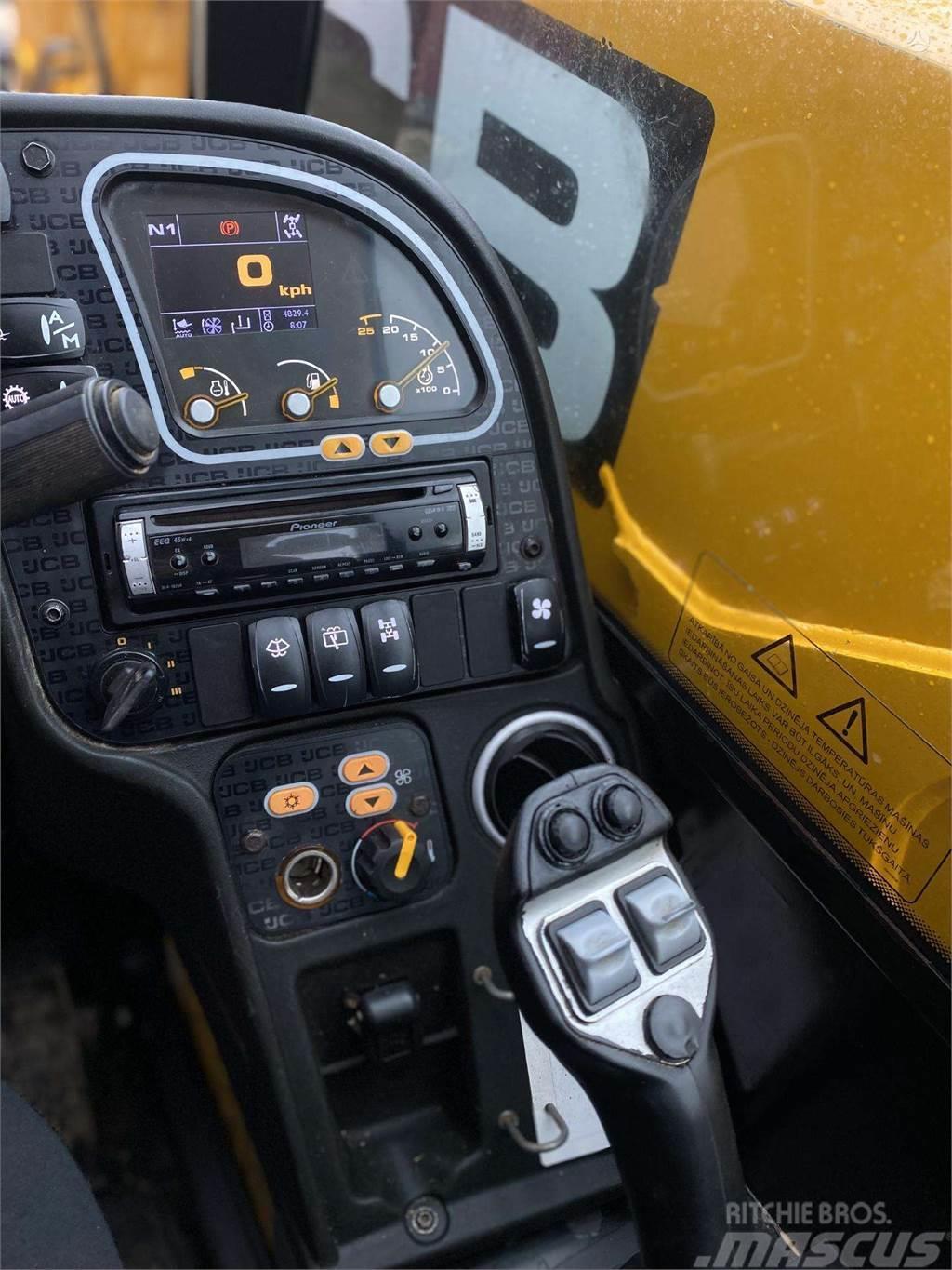 JCB 541-70 AGRI SUPER 40kmh Front loaders and diggers