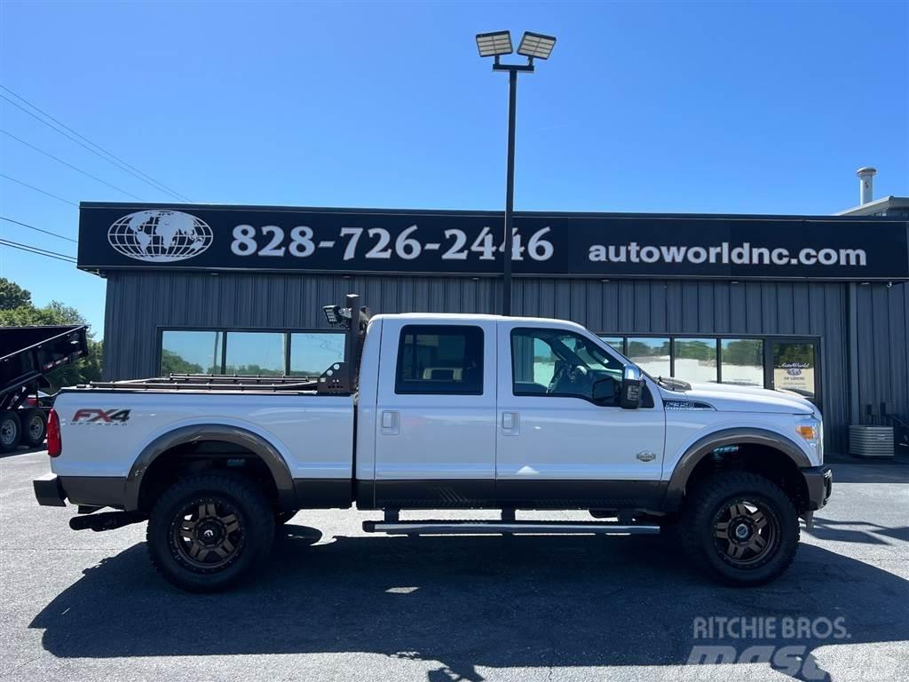 Ford F-350 SD King Ranch Crew Cab 4WD Pickup/planbiler