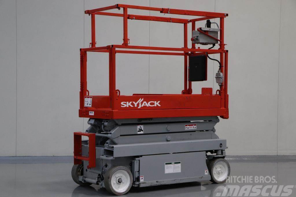 SkyJack SJIII-3215 Sakselifter