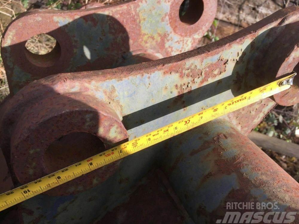  Excavator Bucket 45 mm pins - Gatwick - £290 Andre komponenter
