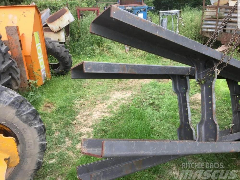  Lorry chassis Volvo £180 Andre komponenter