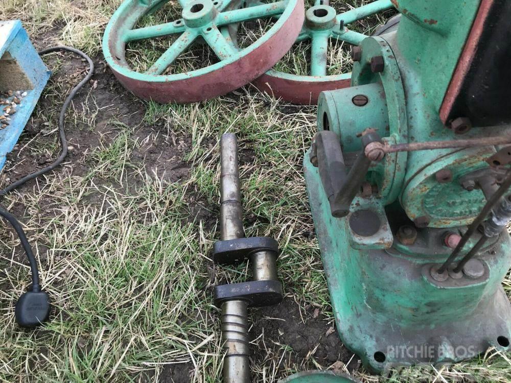 Petter Junior Engine for spares £450 Øvrige landbruksmaskiner
