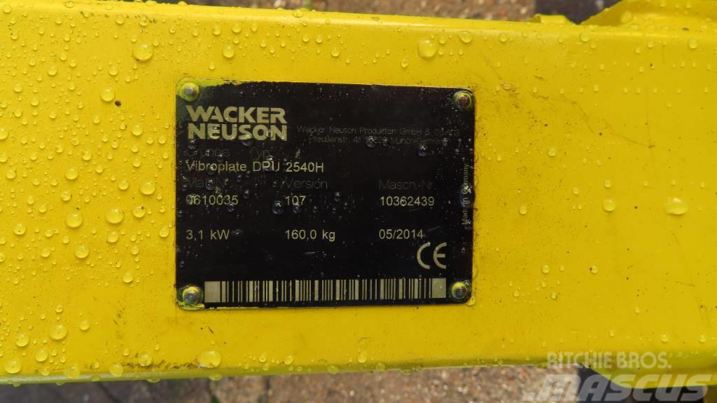 Wacker Neuson DPU 2540 vibrating plate / Hatz 1B20 engine Plate compactors