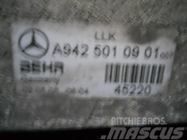 Mercedes-Benz Kühler, Ladeluftkühler Behr 9425010901 Actros Motorer
