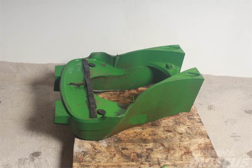 John Deere 7920 Front axle support Chassis og understell