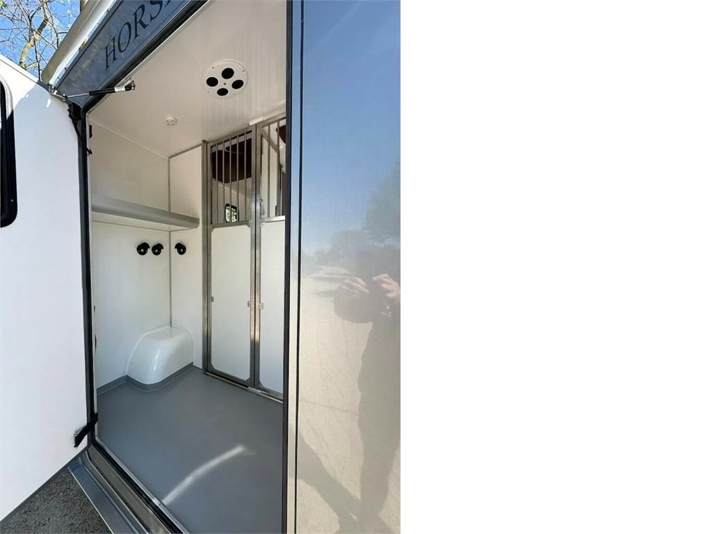 RENAULT Master Haras ATM 1-2 Pferde Automatik 180 PS Dyretransport
