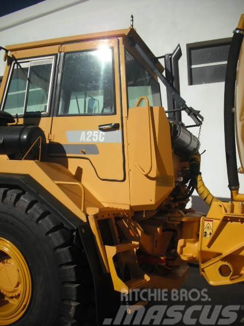 Volvo A25C WITH NEW WATER TANK Rammestyrte Dumpere