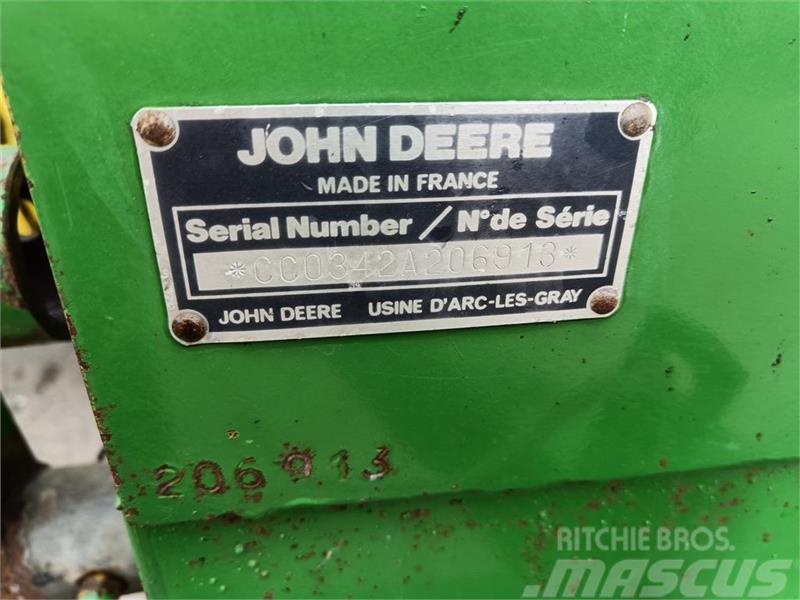 John Deere 342 A småballepresser Øvrige landbruksmaskiner