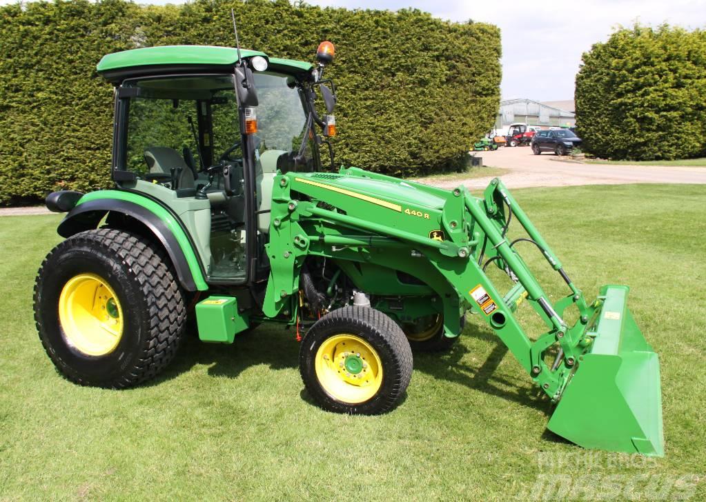 John Deere 4066R Compact tractor and JD 440R front loader Traktorer