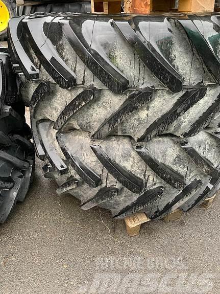 John Deere Hjul par: Michelin Multibib 650/65R38 GKN gul 20 Dekk, hjul og felger