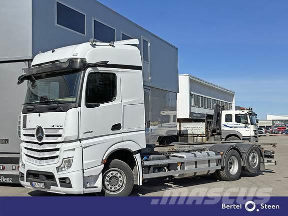Mercedes-Benz Actros 2553L/49 6x2 velholdt, drivlinjegaranti Containerbil