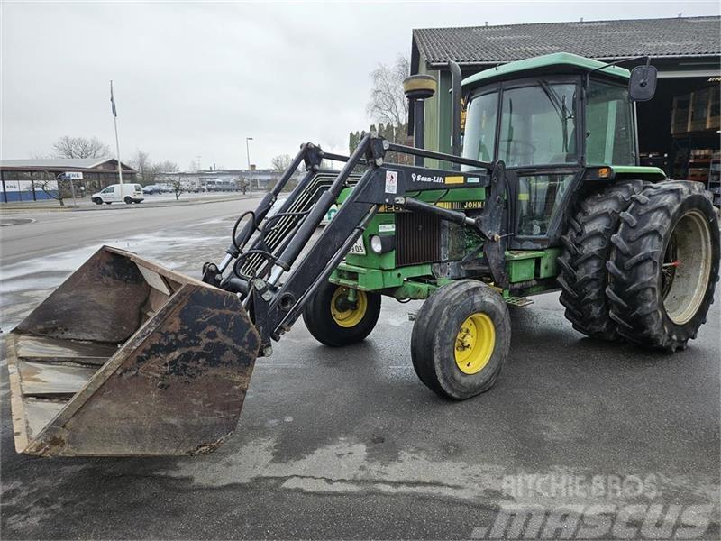John Deere 2850 med frontlæsser og redskaber Traktorer