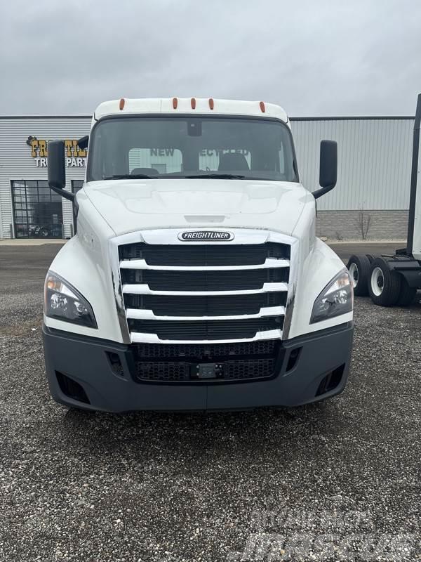 Freightliner Cascadia 116 Other components