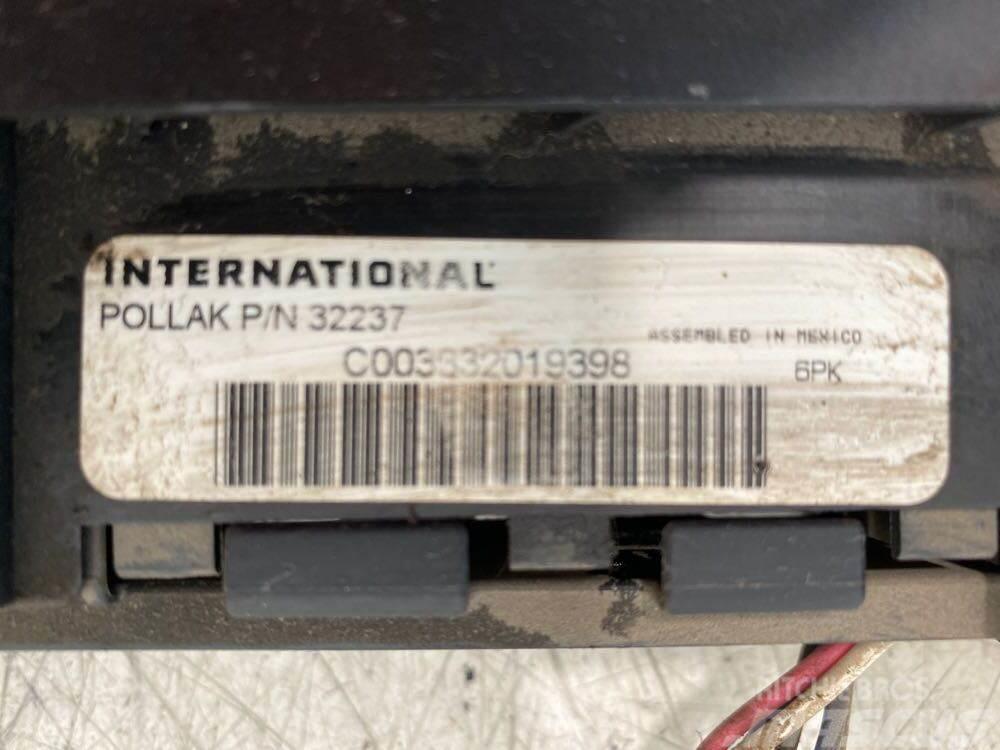 International 8600 Lys - Elektronikk