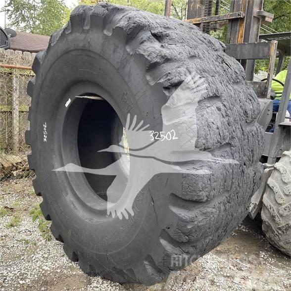 Bridgestone 37.5x39 Dekk, hjul og felger