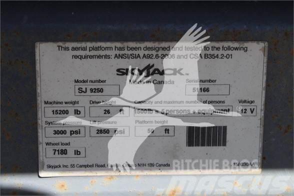 SkyJack SJ9250RT Sakselifter