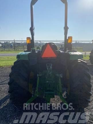 John Deere 4044M Traktorer