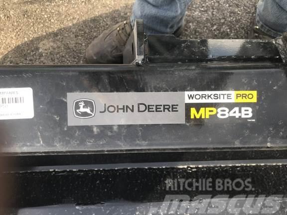 John Deere MP84 Annet