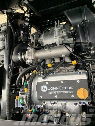 John Deere XUV 835R Redskapsbærere