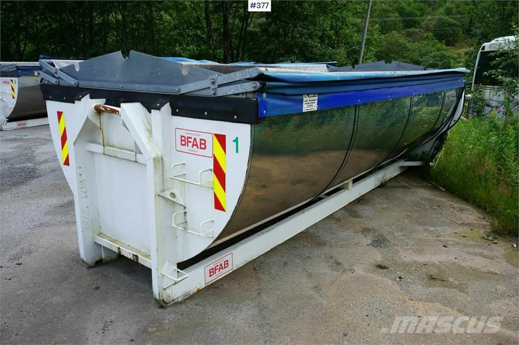  BFAB Asphalt tub on hooklift frame. Krokbil