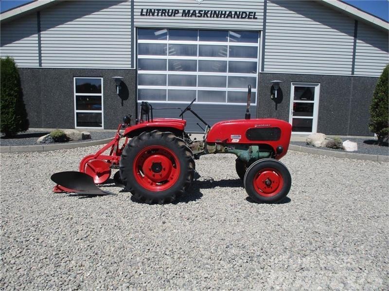  - - -  Komplet sæt med traktor og Plov. Güldner 17 Other agricultural machines